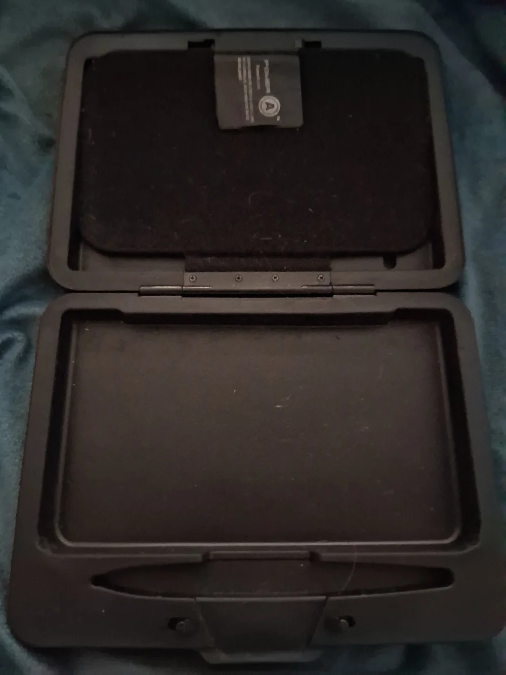 Nintendo DSi XL Lot Of 2 Console Cases & 4 Multi Game Cartridge Holder Cases